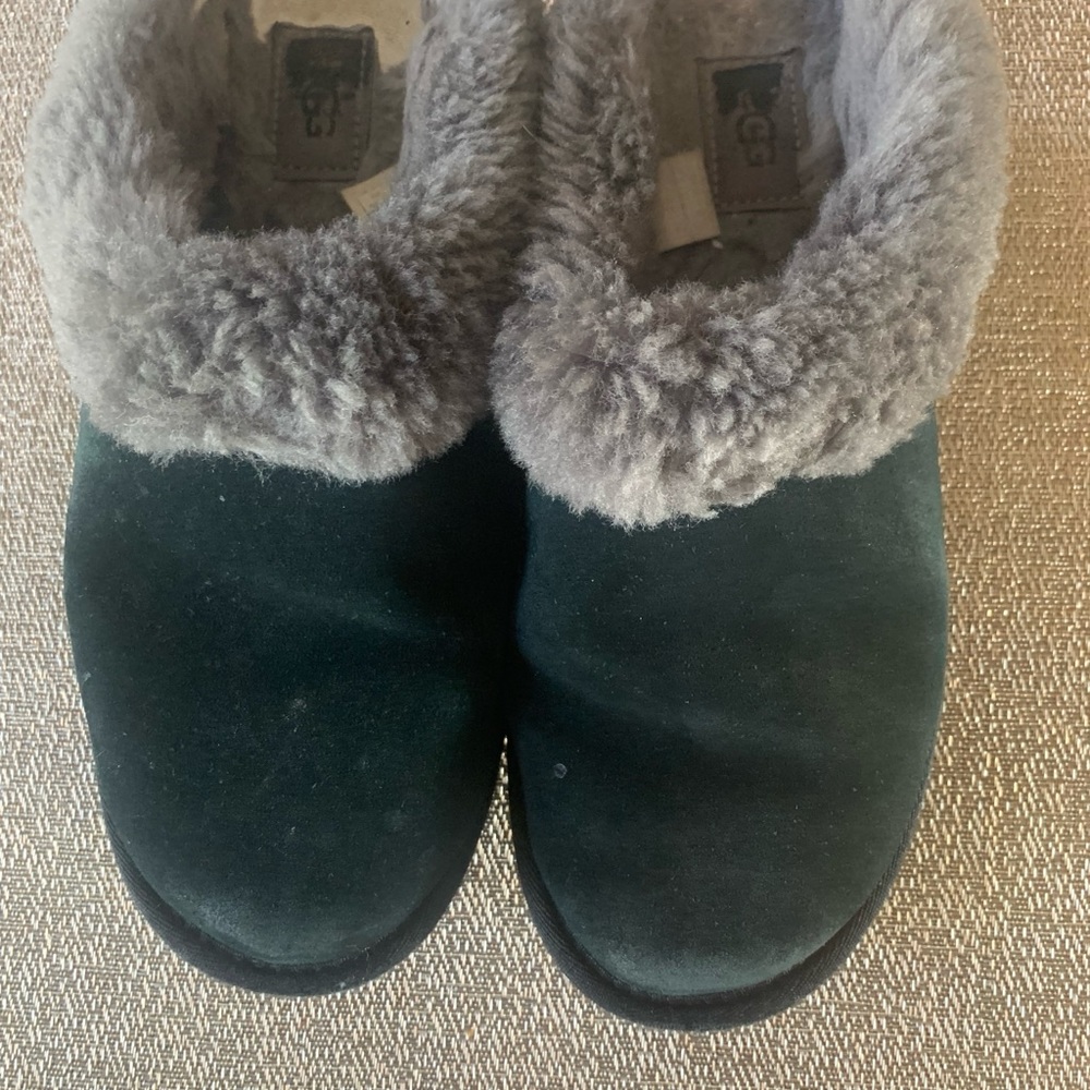Black UGG Cluggette slippers